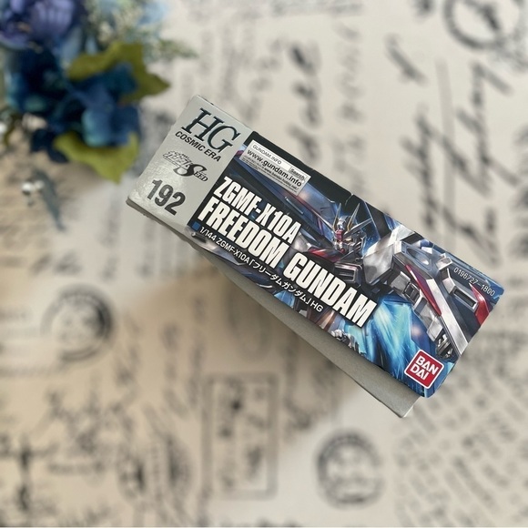 NWT Bandai Hobby Gundam HGCE ZGMF-X10A Freedom Gundam HG 1/144 Scale Model Kit - Picture 8 of 12